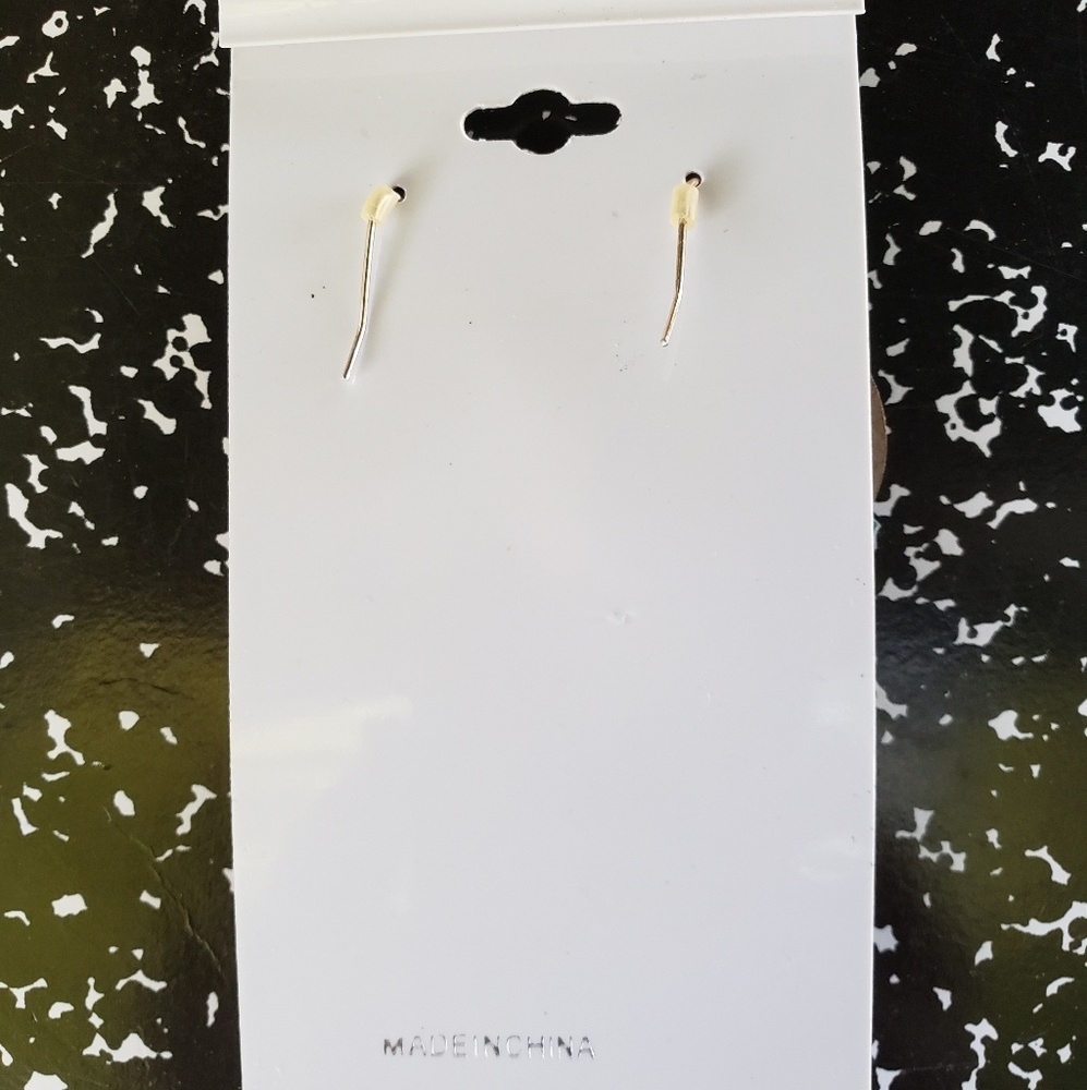 Fashion White Bead Dangling Earrings - Picture 2 of 2